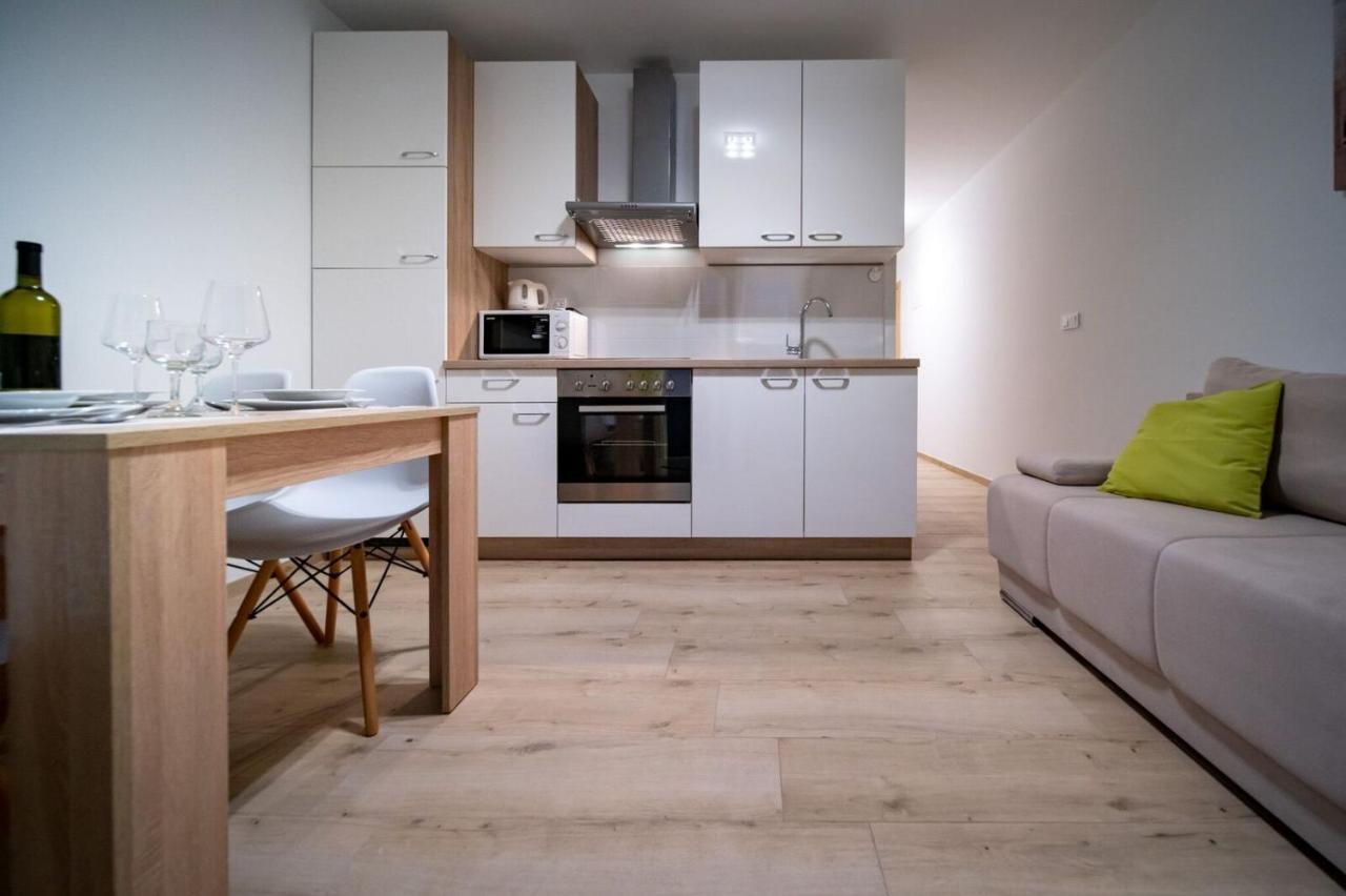 Apartments Arbis Lopar Luaran gambar