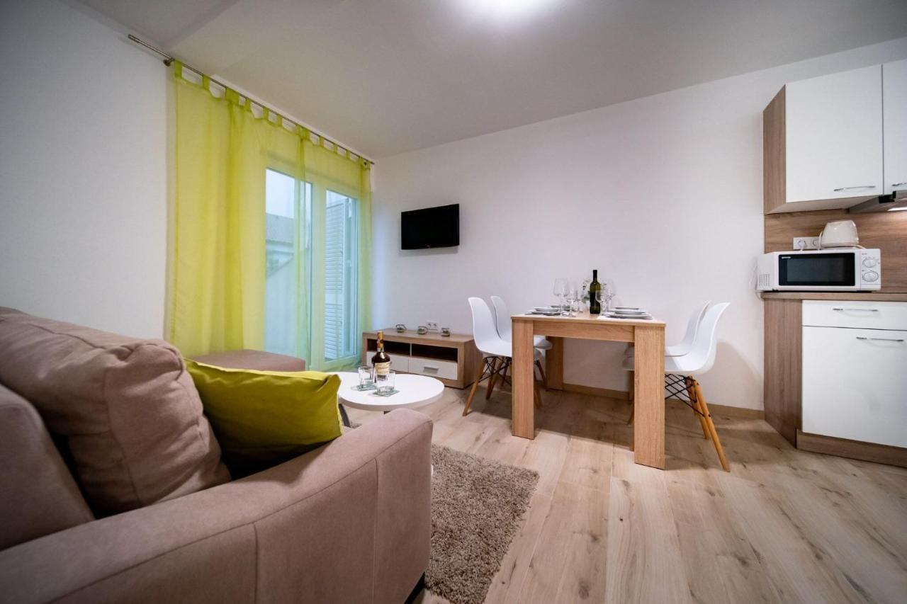 Apartments Arbis Lopar Luaran gambar