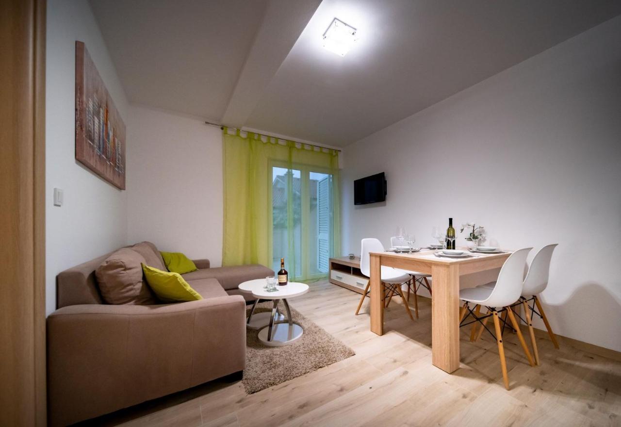 Apartments Arbis Lopar Luaran gambar