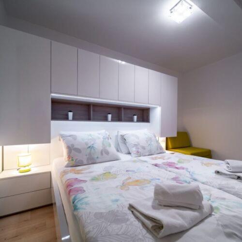 Apartments Arbis Lopar Bilik gambar